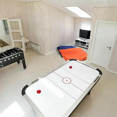 10 Person Holiday In Bl Vand *