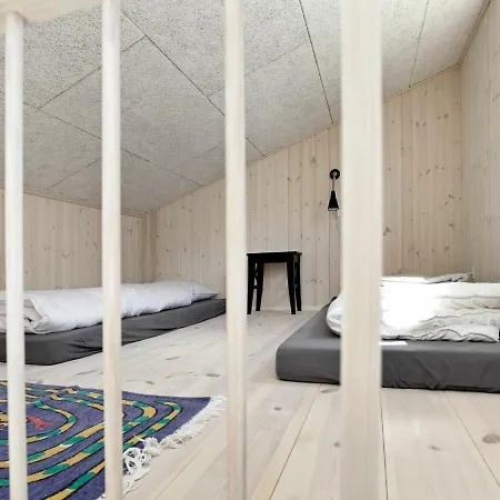 10 Person Holiday In Bl Vand