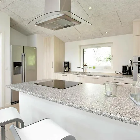 10 Person Holiday In Bl Vand Blåvand